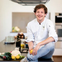 Titelseite -VIKTUALIEN Verkäufe ben kindler portrait01 1080sq